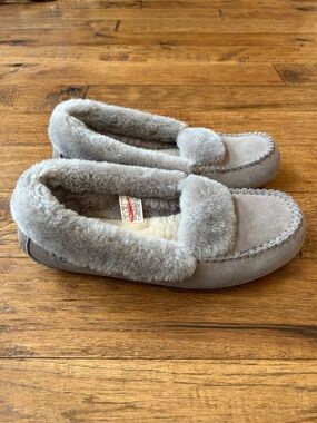 UGG Dakota Spill Seam Sheepskin Wool Slippers Stormy Gray Womens Size 10